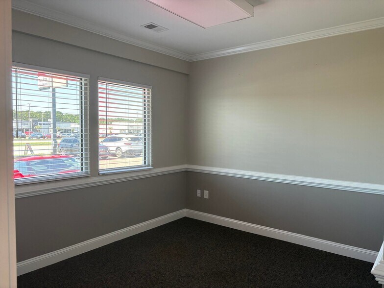 More Photos Of 8316 Rivers Ave, North Charleston Office For Lease