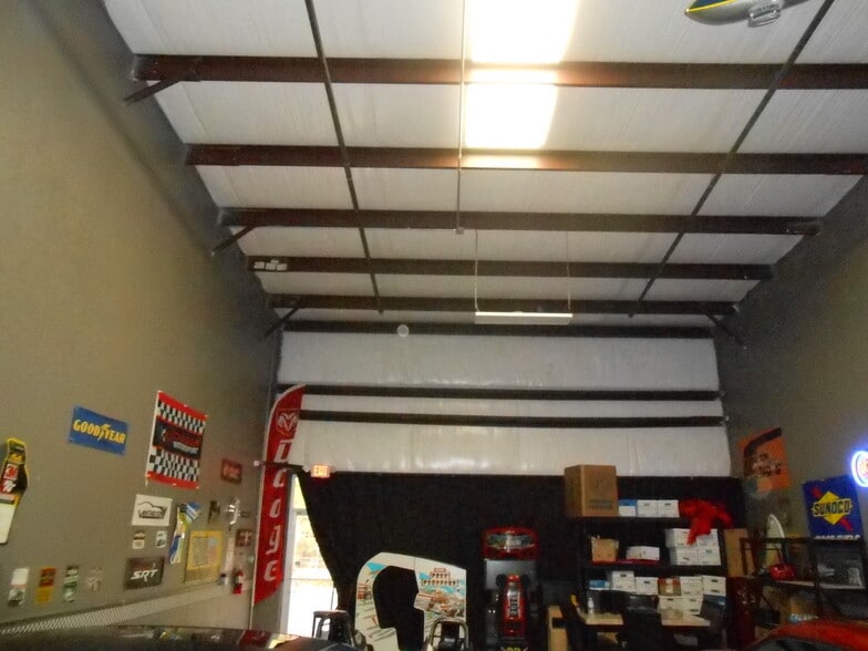 More Photos Of 2100 Ronald Reagan Blvd, Longwood Showroom For Sale