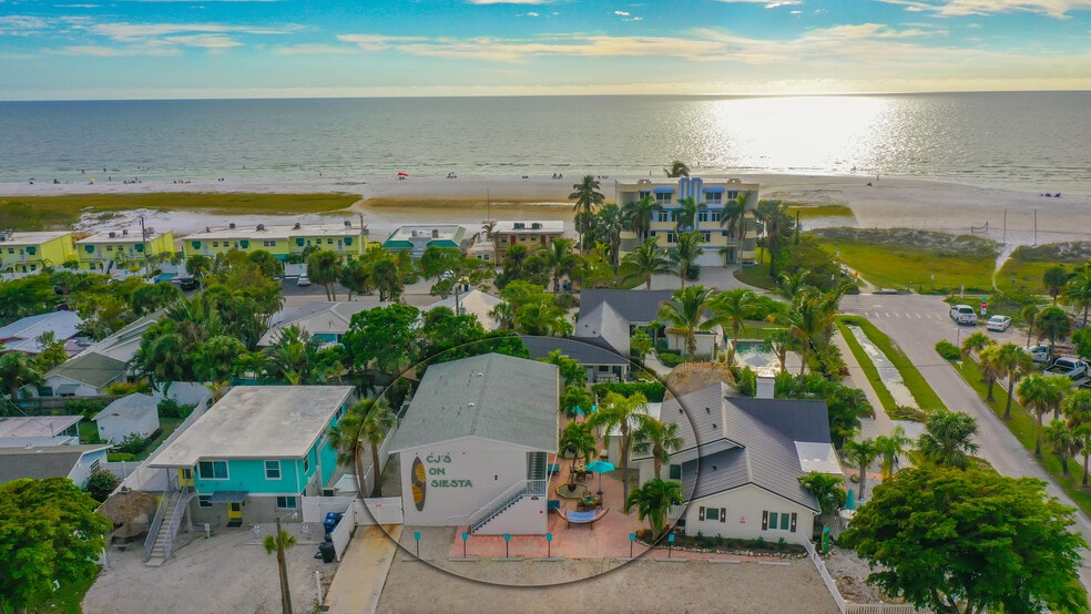 More Photos Of 104 Avenida Veneccia, Siesta Key Multifamily For Sale