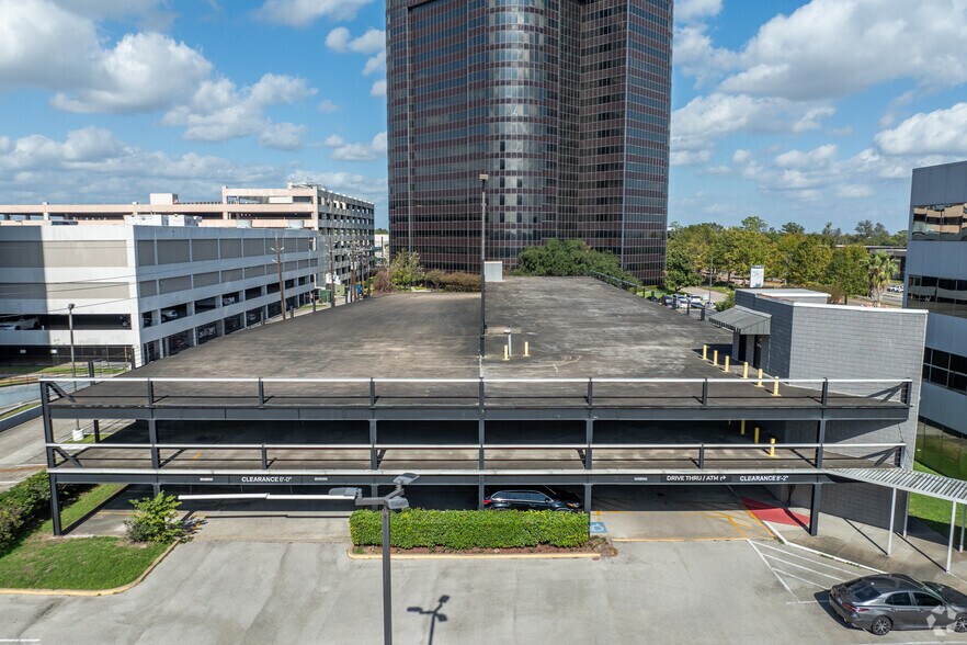 More Photos Of 397 N Sam Houston Pky E, Houston Office For Sale