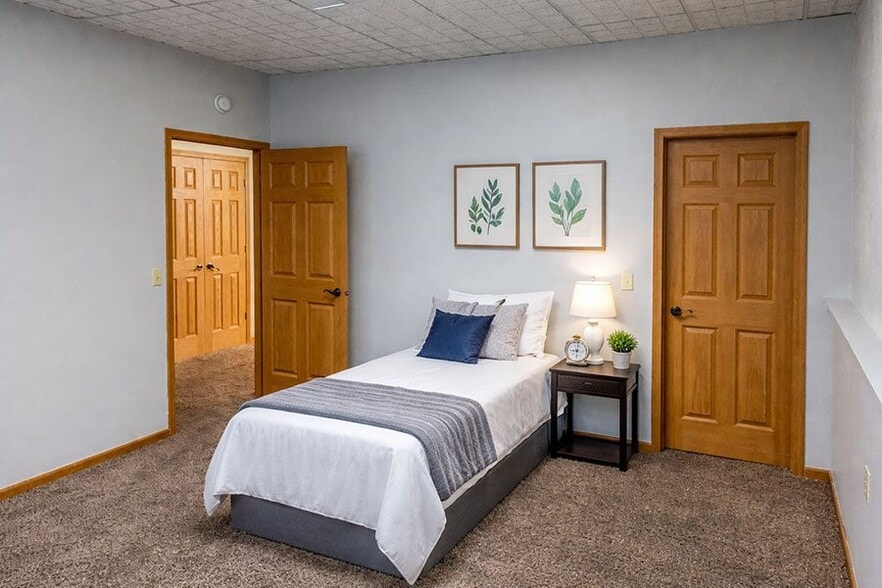 More Photos Of 600 W North St, Greenfield Apartments For Sale