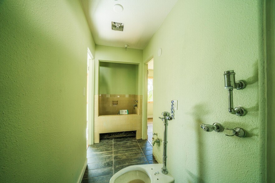 7536 Happy Valley Rd, Anderson, CA 96007 Assisted Living For Sale