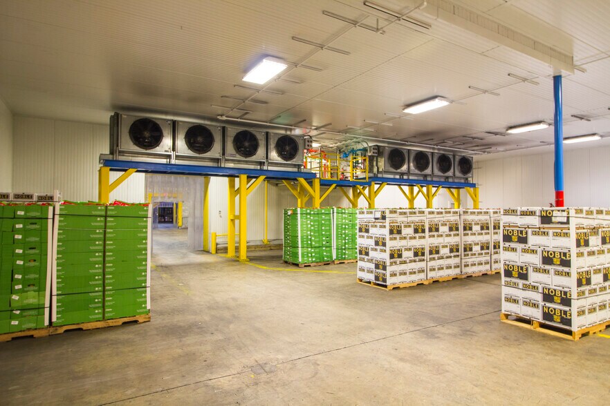 More Photos Of 1005 Snively Ave, Winter Haven Refrigeration Cold Storage For Sale