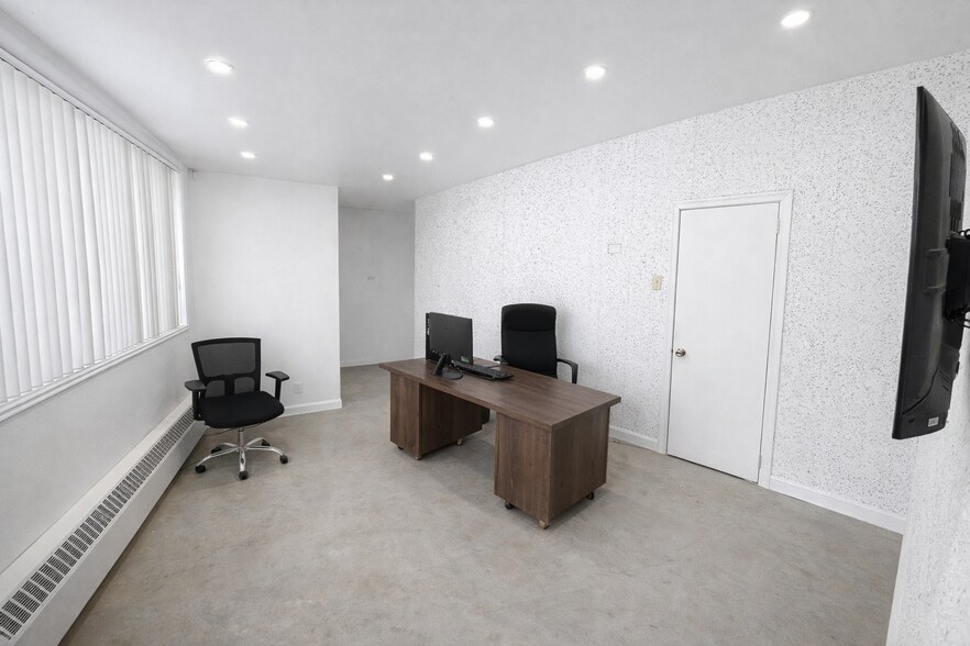 More Photos Of 48 Prospect St, Newmarket Warehouse For Sale