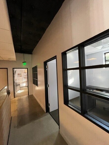 More Photos Of 835 N Seward St, Los Angeles Loft Creative Space For Lease