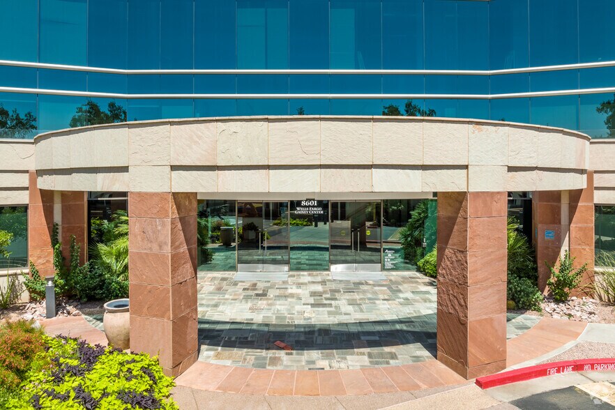 More Photos Of 8601 N Scottsdale Rd, Scottsdale Office For Lease