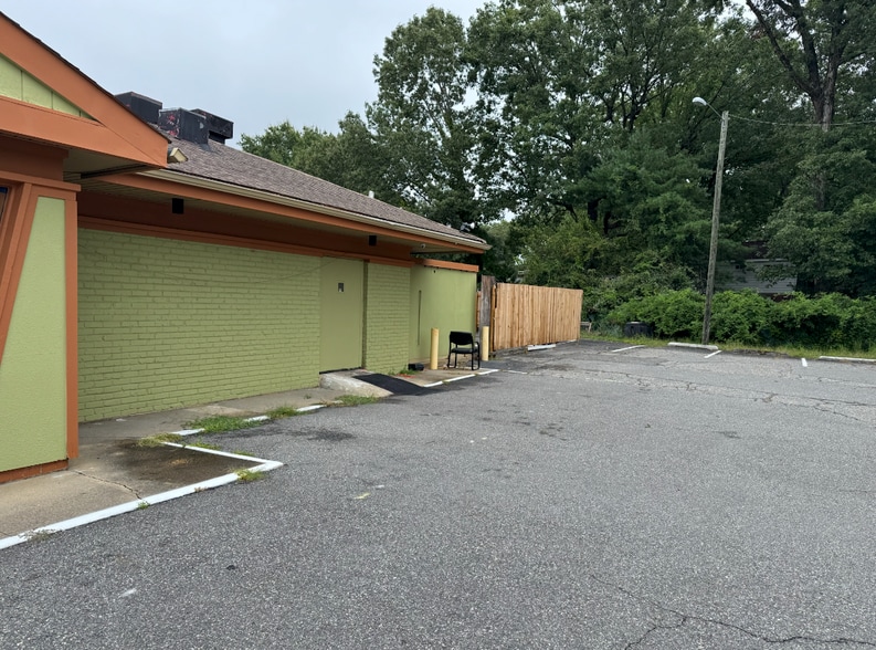 More Photos Of 10744 Jefferson Ave, Newport News Storefront Retail Office For Sale