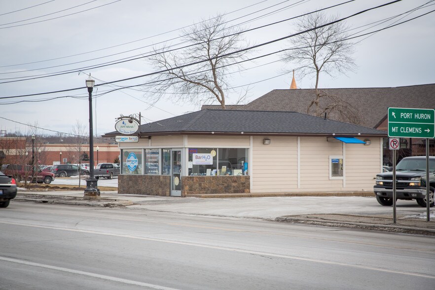 More Photos Of 67353-67365 S Main St, Richmond Storefront For Lease