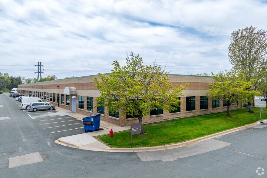 More Photos Of 5705 W Old Shakopee Rd, Bloomington Unknown For Lease