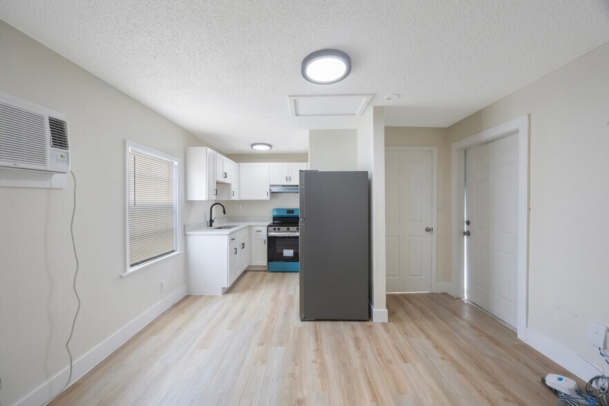 More Photos Of 2753 53rd Ave N, Saint Petersburg Apartments For Sale