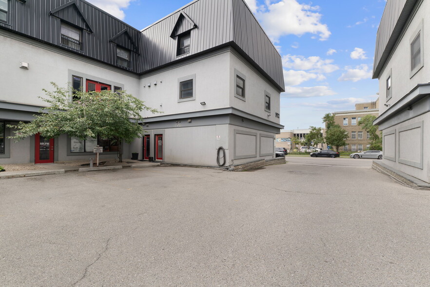 More Photos Of 1922 9th Ave SE, Calgary Storefront Retail Residential For Sale
