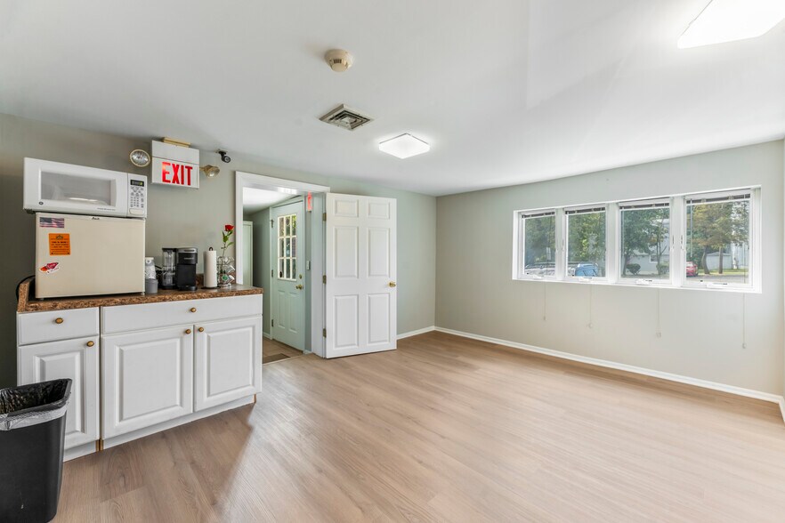 More Photos Of 533 Main St, Spotswood General Retail For Lease