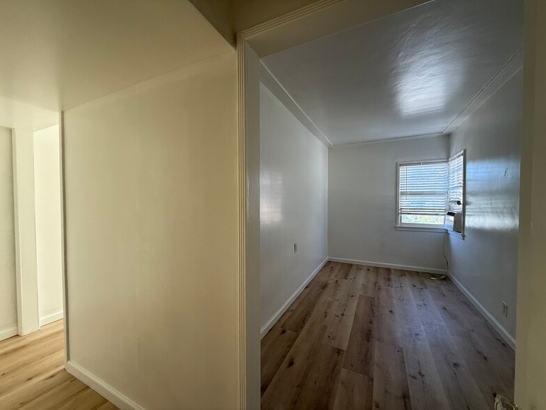 More Photos Of 4343 Laurel Canyon Blvd, Studio City Office For Lease