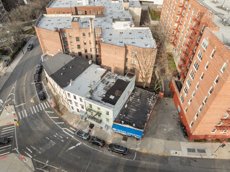 More Photos Of 3320 Fort Independence St, Bronx Freestanding For Sale