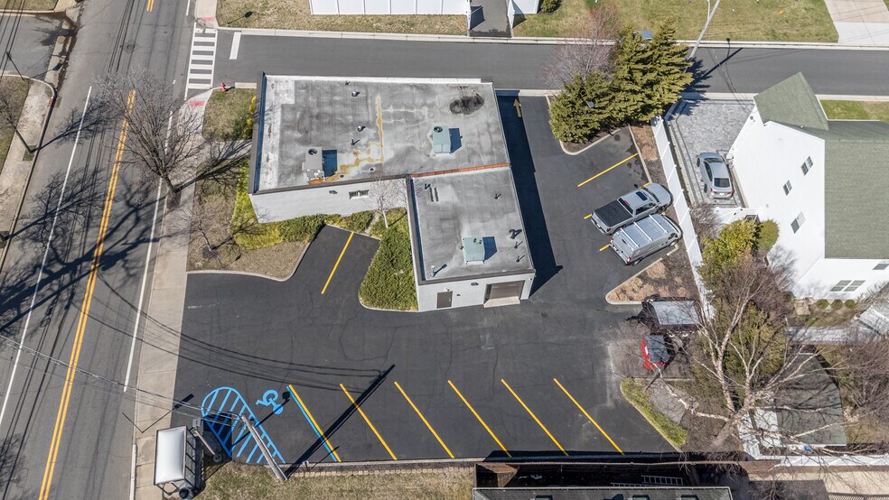 More Photos Of 1400 Union Ave, Union Beach Office For Sale