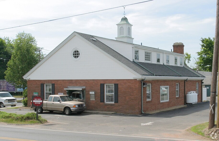 More Photos Of 376 Main St, Durham Bank For Sale