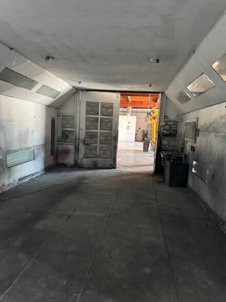More Photos Of 11746 Washington Blvd, Whittier Auto Repair For Lease