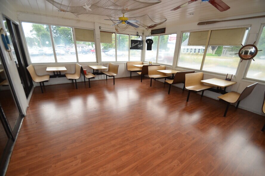 More Photos Of 251 Elm St, Milford Restaurant For Sale