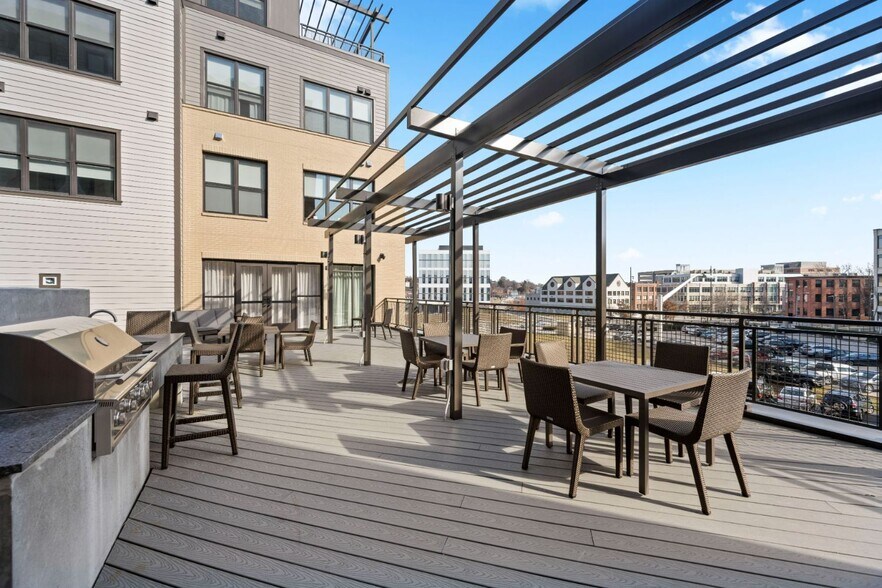 More Photos Of 125 Clifford St, Providence Apartments For Lease