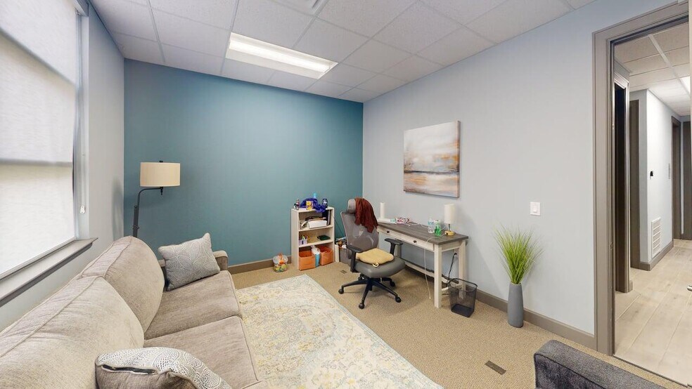 More Photos Of 8118 Fry Rd, Cypress Unknown For Lease