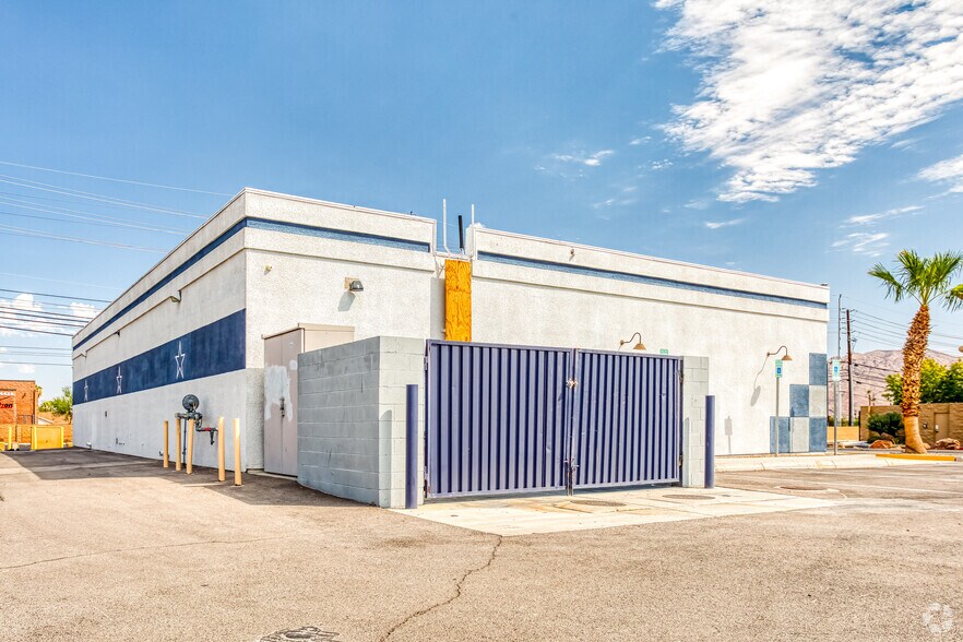 More Photos Of 4465 E Sahara Ave, Las Vegas Bar For Sale