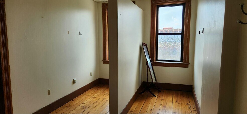 More Photos Of 225 3rd St N, La Crosse Storefront Retail Office For Lease