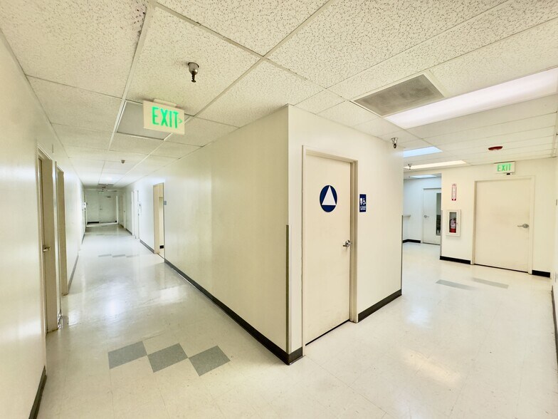 More Photos Of 887 E 2nd St, Pomona Medical For Lease
