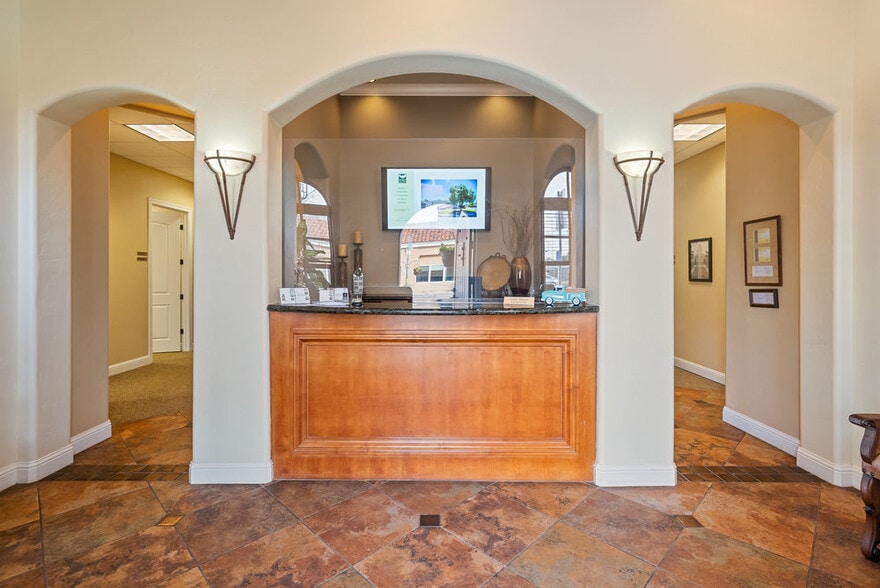 More Photos Of 829 San Benito St, Hollister Office For Sale