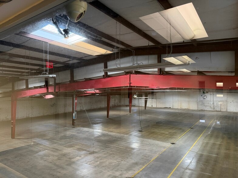 More Photos Of 1785 State Road 436, Winter Park Showroom For Sale