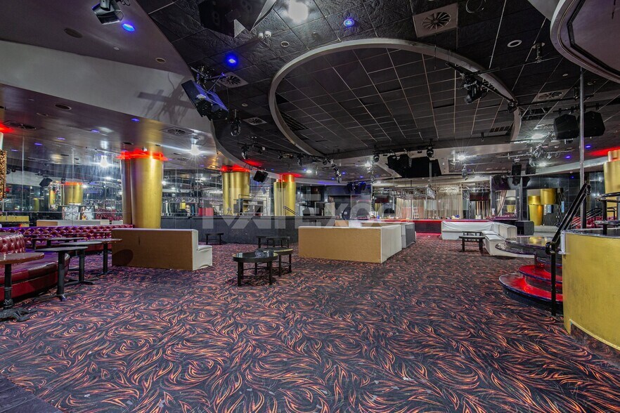 More Photos Of 4710-4740 S Arville St, Las Vegas Bar For Lease