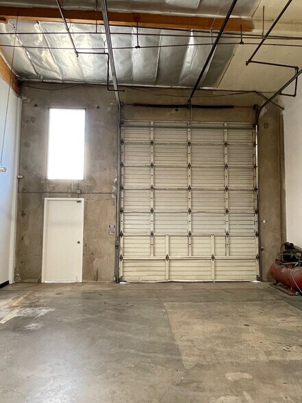 More Photos Of 19428-19434 Business Center Dr, Northridge Warehouse For Lease