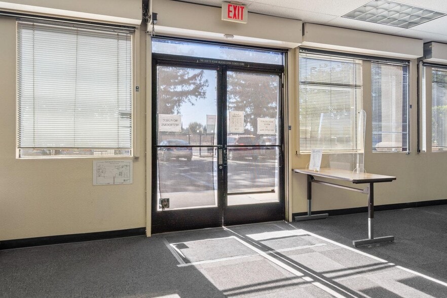 More Photos Of 1052 C St, Fresno Office For Sale