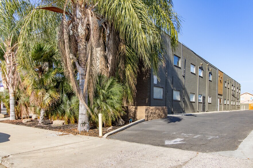 More Photos Of 1920 W Princeton Ave, Visalia Office For Sale