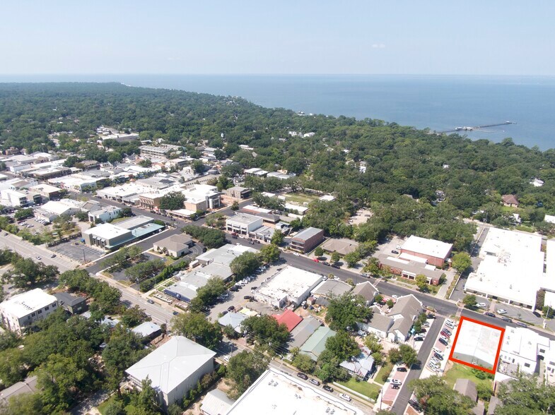 More Photos Of 150 N Section St, Fairhope General Retail For Sale