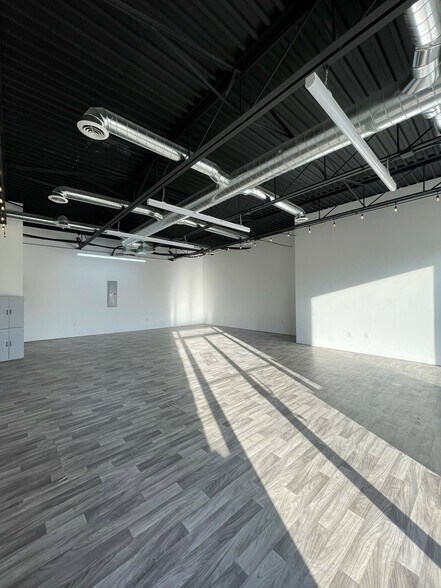More Photos Of 12730 W 7 Mile Rd, Detroit Freestanding For Sale