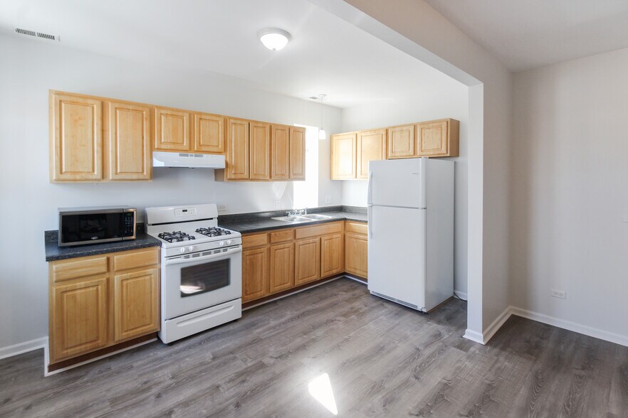 More Photos Of 6731 S Chappel Ave, Chicago Apartments For Sale