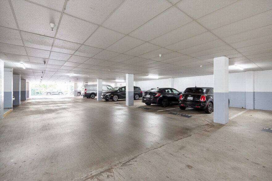 More Photos Of 7535 Little River Tpke, Annandale Office Residential For Sale