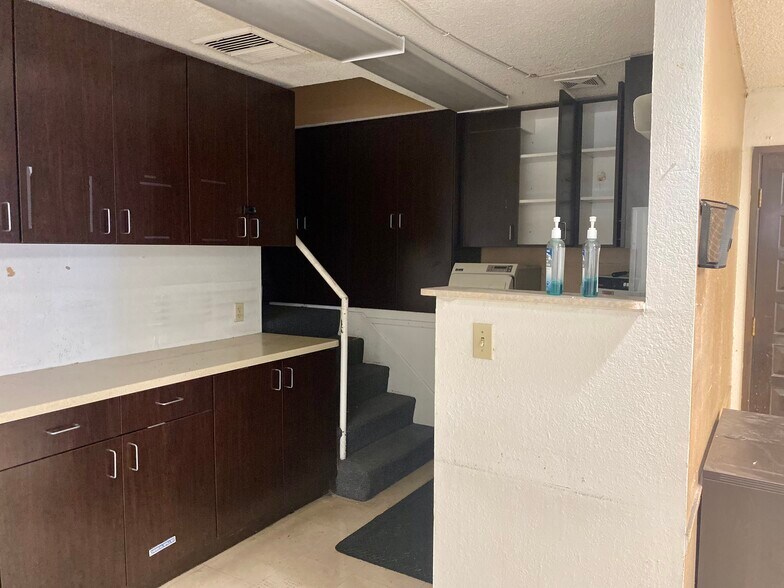 More Photos Of 1355 Florin Rd, Sacramento Office For Sale