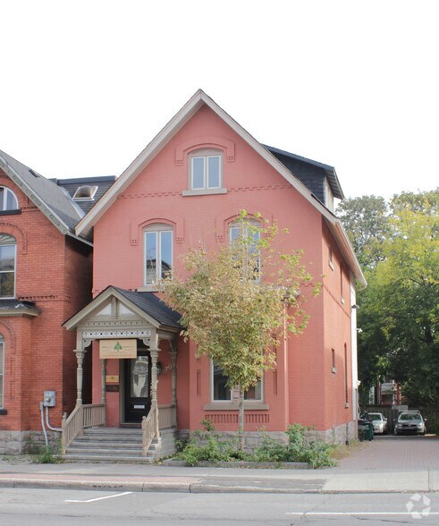 Primary Photo Of 470 Somerset St W, Ottawa Office For Sale