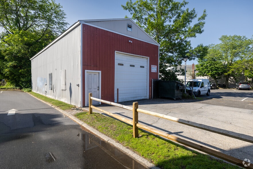 Primary Photo Of 125 W Broadway, Port Jefferson Warehouse For Lease