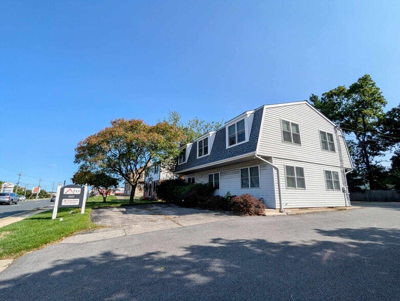 More Photos Of 1923 York Rd, Lutherville Timonium Office For Lease