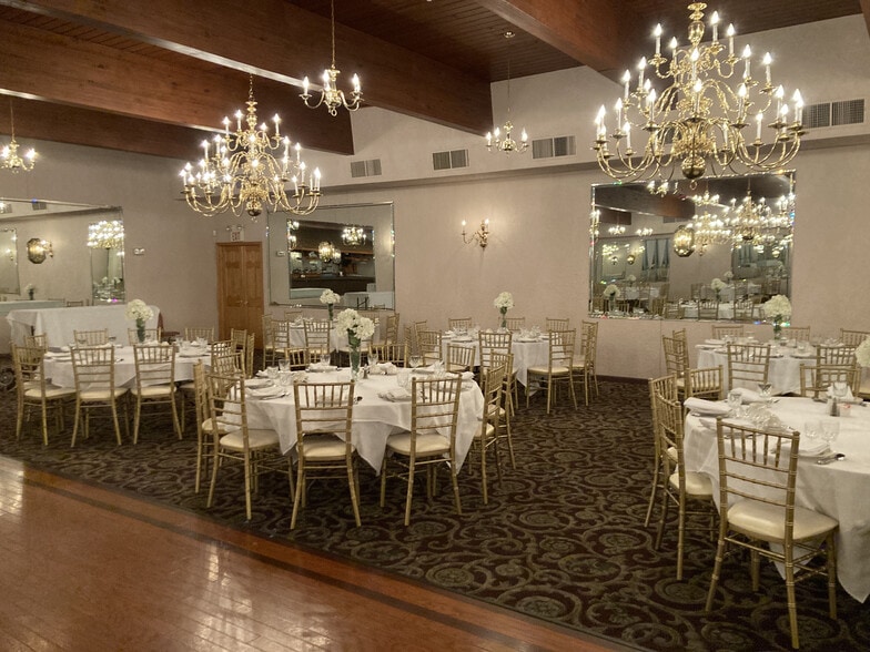 More Photos Of 10625 Ridgeland Ave, Chicago Ridge Lodge Meeting Hall For Sale