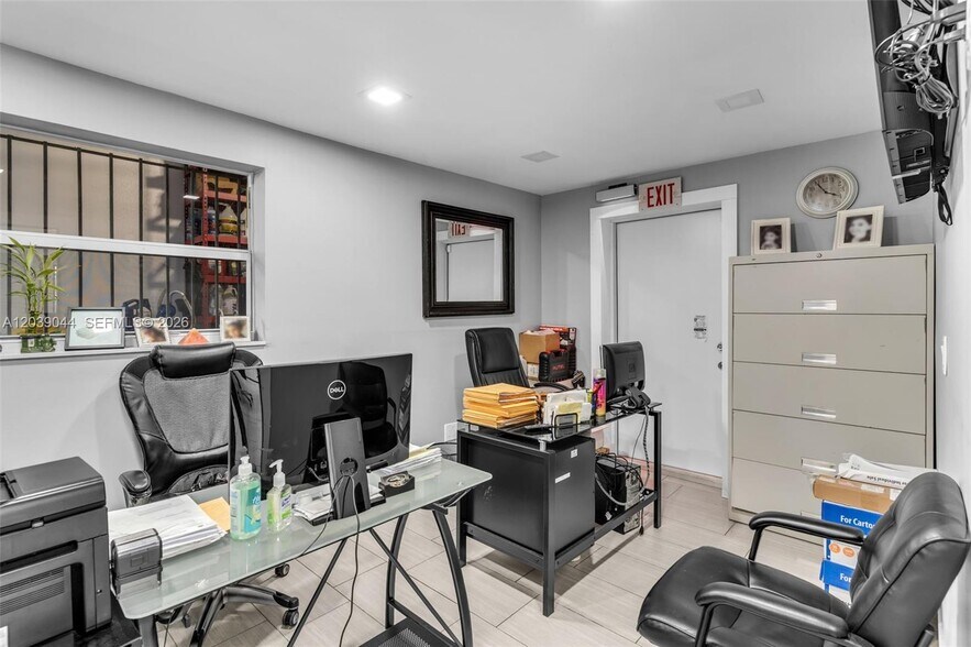 More Photos Of 2729 NW 56th St, Miami Land For Lease