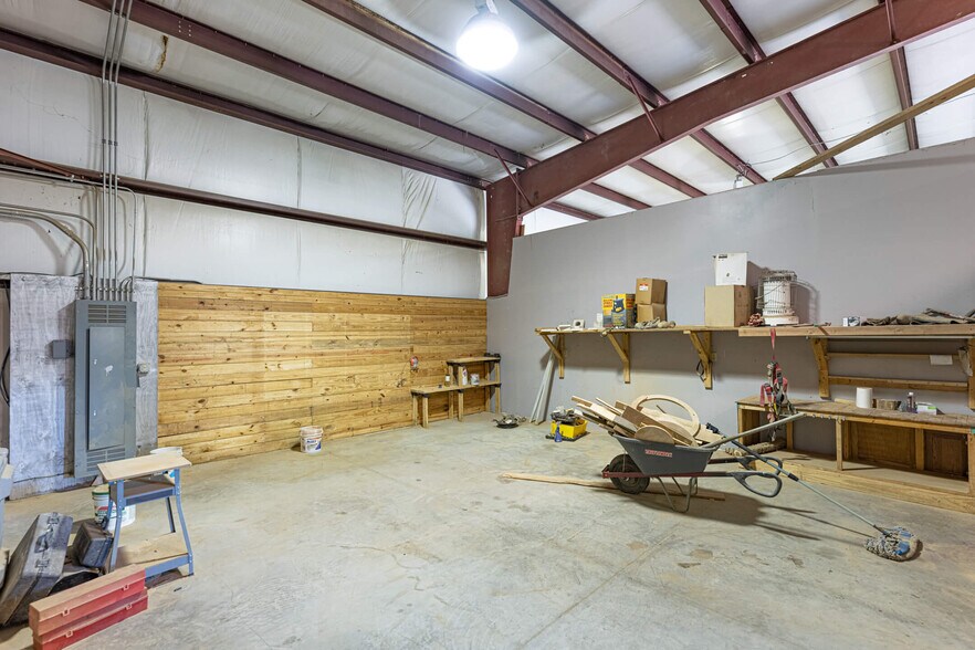 More Photos Of 7340 Bridgewater Rd, Dayton Warehouse For Lease