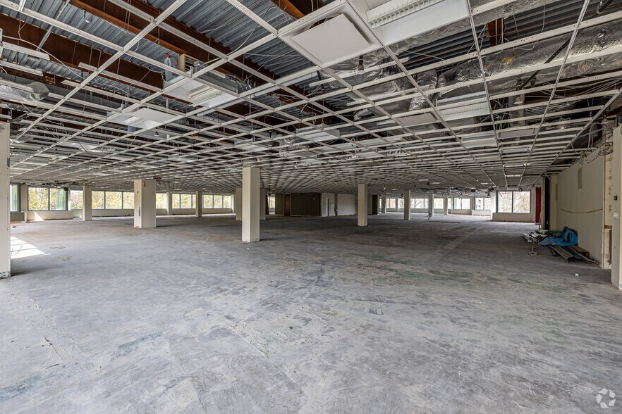 More Photos Of 440 Wheelers Farms Rd, Milford Office For Lease