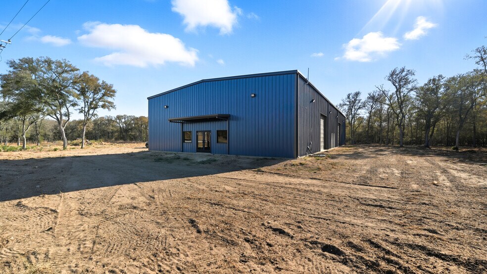 More Photos Of 5345 US 87, Stockdale Warehouse For Sale