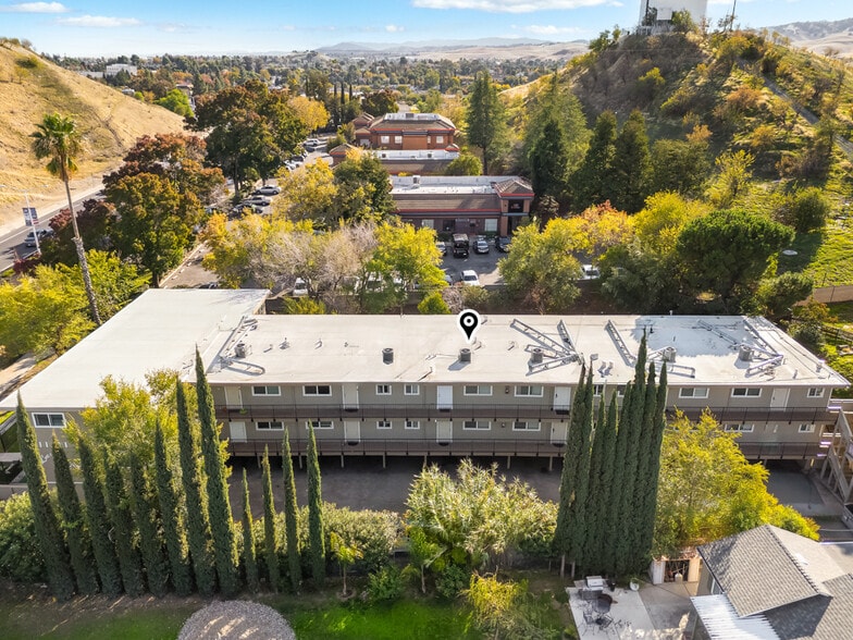 More Photos Of 3126 Lone Tree Way, Antioch Apartments For Sale