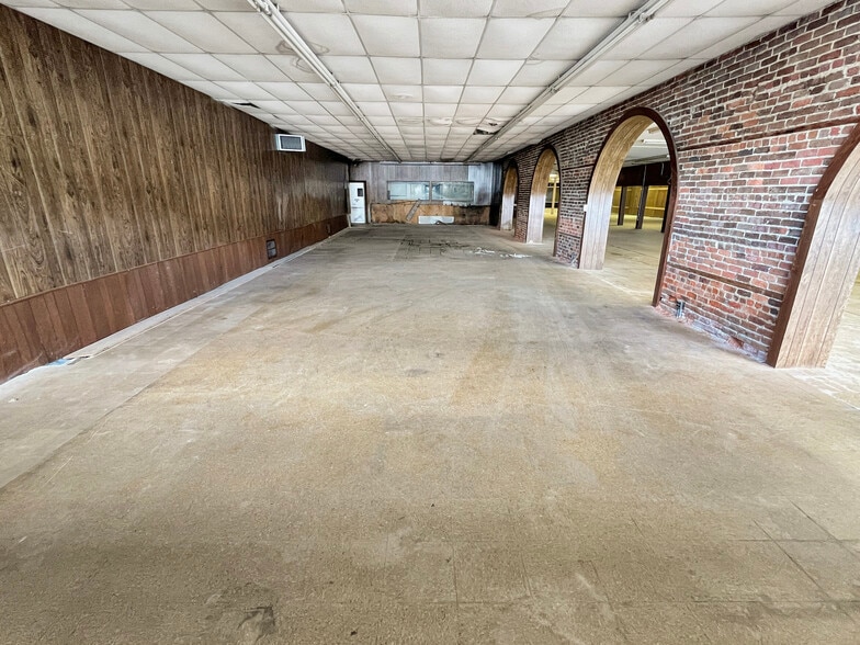 More Photos Of 120 Ash St, Spring Hope Storefront Retail Office For Sale