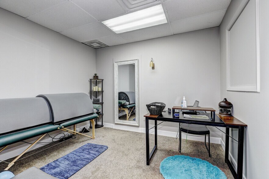 More Photos Of 8 Music Fair Rd, Owings Mills Flex For Sale