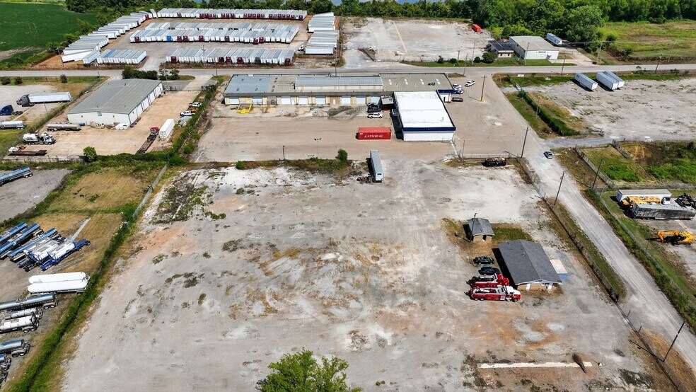 More Photos Of 400 Mound City Rd, West Memphis Service For Sale